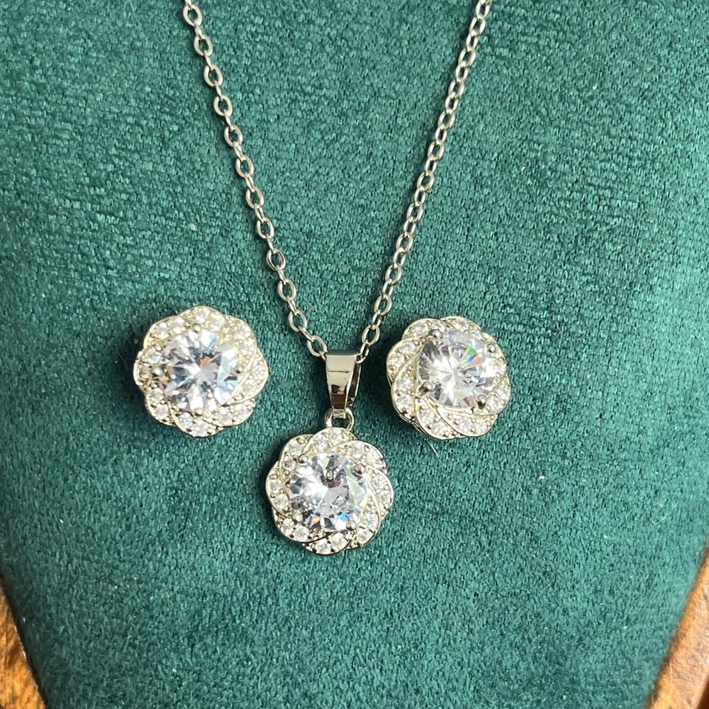 Elegant Silver CZ Classic Necklace and Earring Set Perfect for Anyone! 16-18”